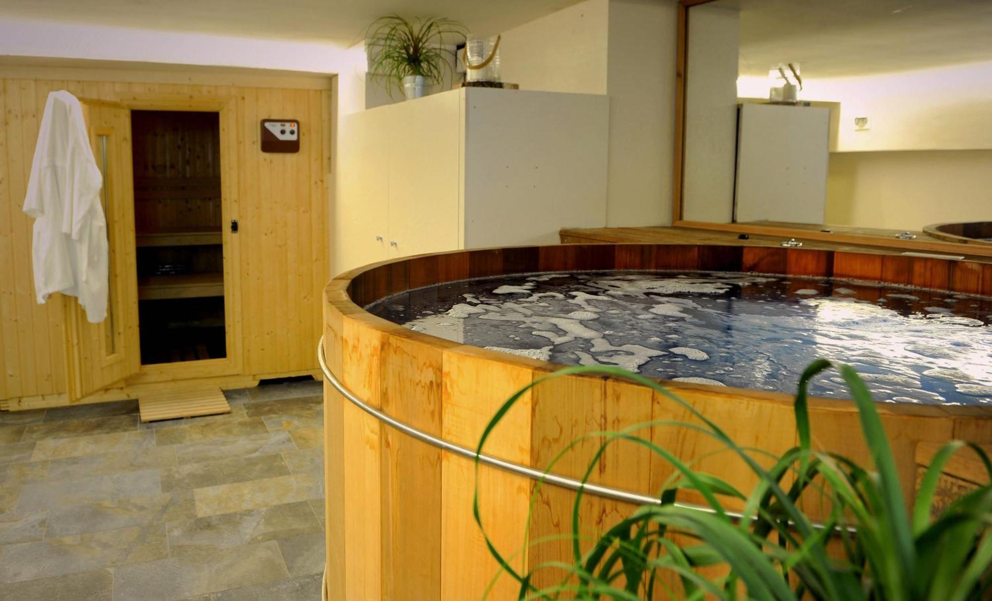 Logis Hotel La Breche De Roland Gèdre Zewnętrze zdjęcie